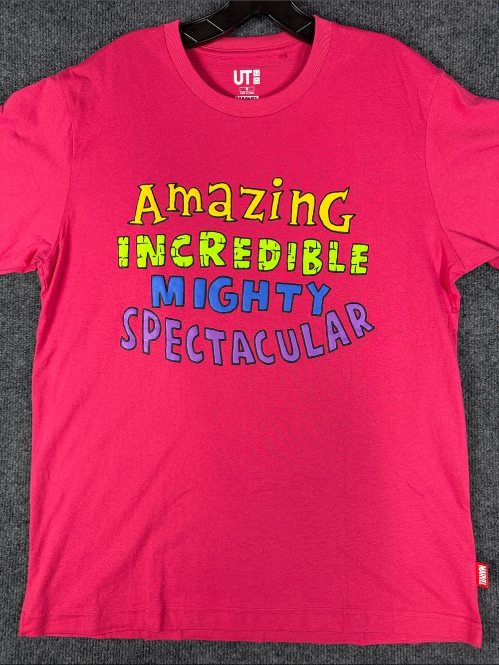Uniqlo Marvel x Jason Polan Men's Medium Amazing Incredible Graphic T Shirt Pink